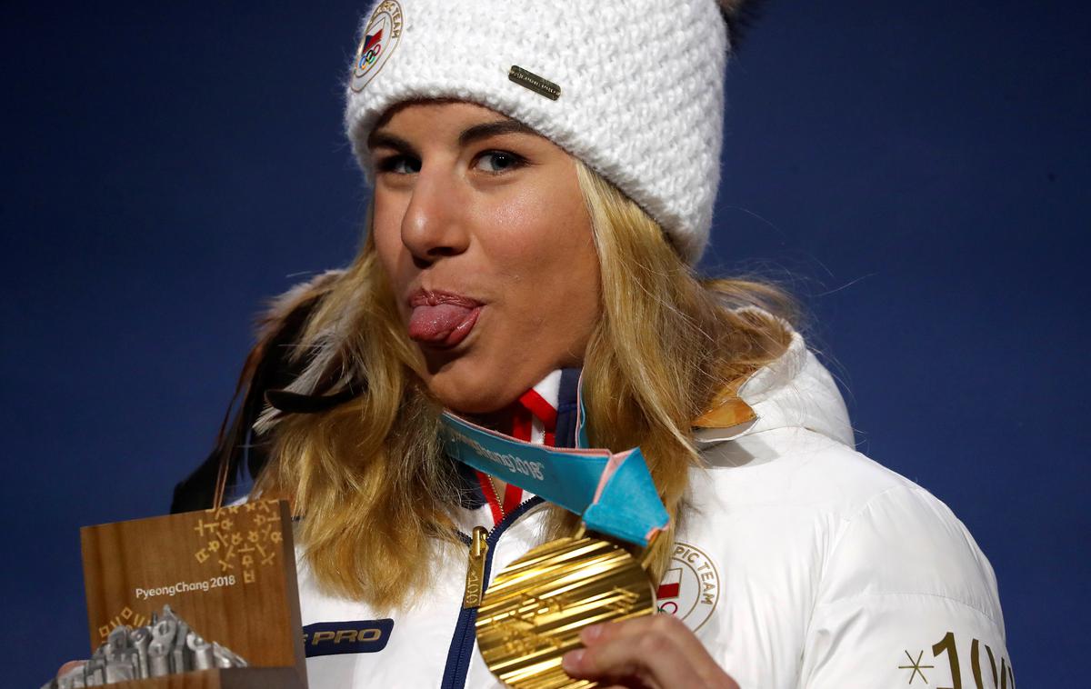 Ester Ledecka | Ester Ledecka, ki je lani na olimpijskih igrah osvojila medalji tako v alpskem smučanju kot deskanju, bo letos prednost dala prvemu. | Foto Reuters