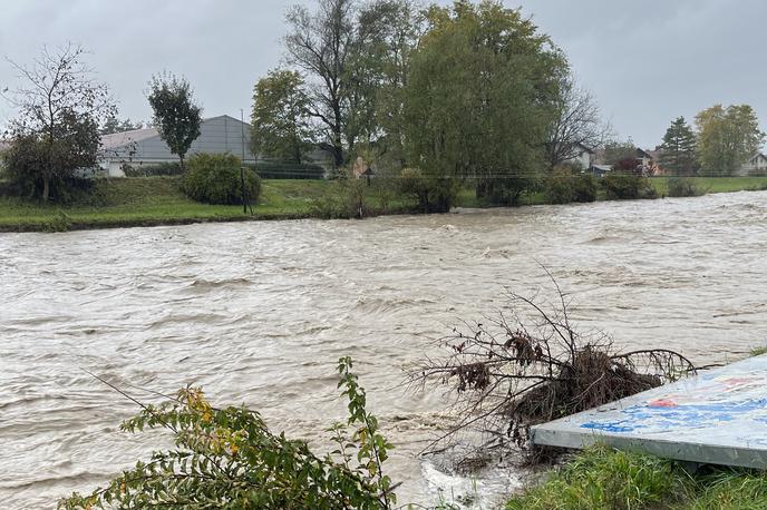 Poplave | Prva izplačila subvencij s tega naslova so izvedli oktobra. Ocenili so, da bo zanje potrebnih 1,1 milijona evrov, na koncu so izplačali 894.631 evrov. Izplačila je glede na podaljšanje ukrepa pričakovati še nekaj mesecev. | Foto STA