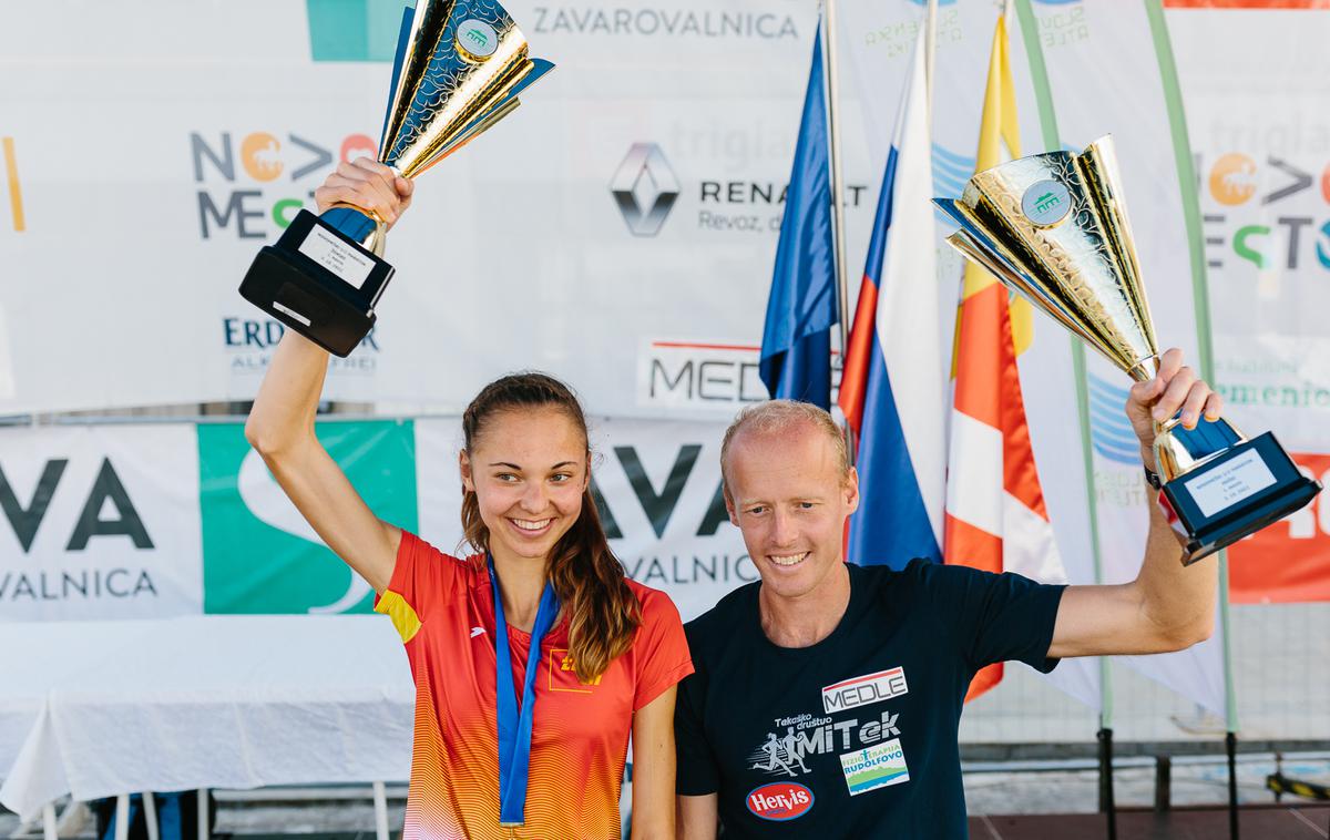 Novomeški polmaraton 2021 | Mitja Krevs in Anja Fink sta državna prvaka v polmaratonu. | Foto Jaka Šuln