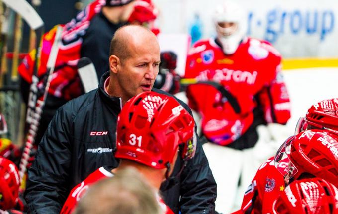 Zupančič je v Alpski ligi že deloval kot trener, vodil je Jesenice in jih v sezoni 2016/17 popeljal do polfinala. | Foto: HDD Jesenice, Drago Cvetanovič