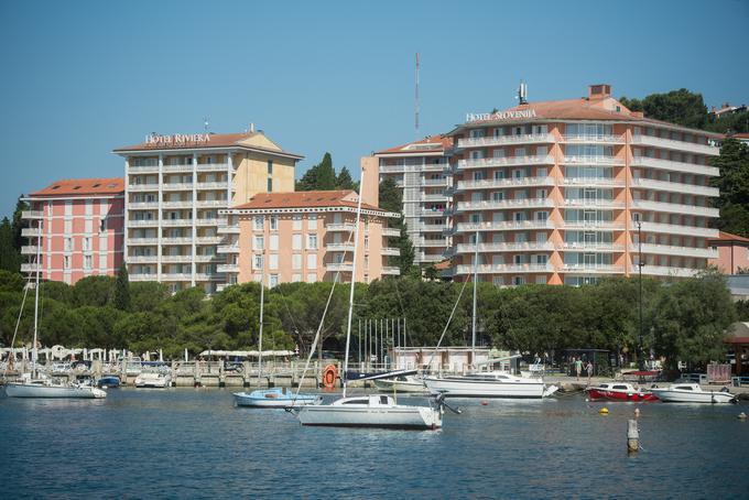 Ruse mikajo tudi turistične nepremičnine. | Foto: Bor Slana