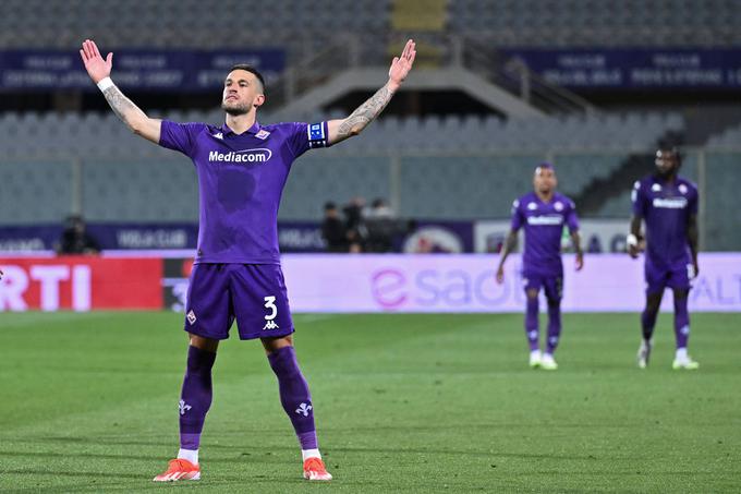 Na petkovi tekmi Fiorentina - Napoli se je odločalo o osmem mestu, ki kot zadnje vodi v Evropo. | Foto: Guliverimage