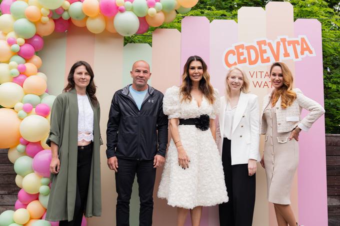 Mojca Drofenik, Dejan Zavec, Ivana Šundov, Nika Jurišević Dolinar in Alja Dimic. | Foto: ATLANTIC DROGA KOLINSKA D.O.O.