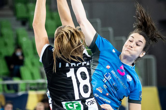 Krim Odense, Tjaša Stanko | Krimovke so v polfinalu pokala s 34:19 premagale Ptuj, največ golov, osem, je k zmagi prispevala Tjaša Stanko. | Foto Vid Ponikvar