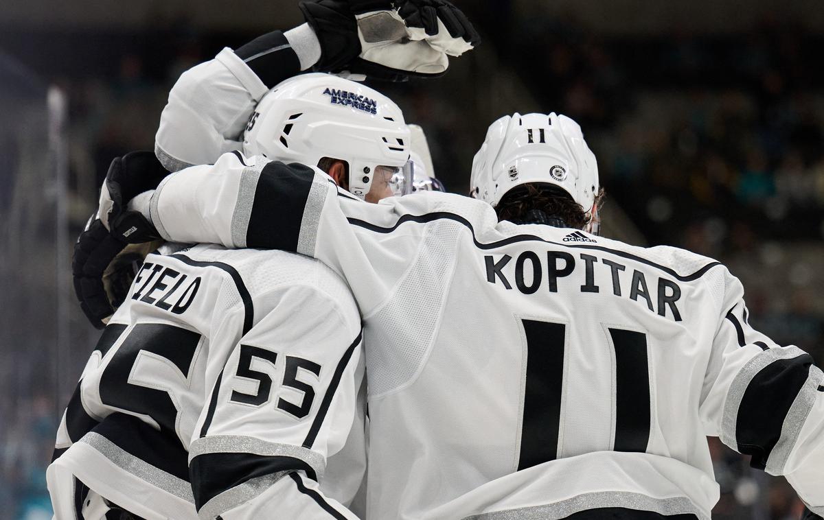 Los Angeles Kings, Anže Kopitar | Anže Kopitar je s soigralci Los Angeles Kings vknjižil novo pomembno zmago v boju za končnico. | Foto Reuters