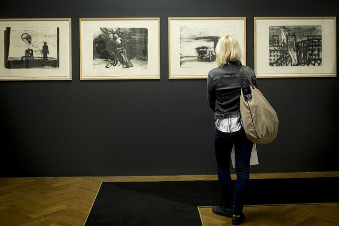 Kustos ljubljanske razstave Davida Lyncha je kustos Božidar Zrinski, pod njeno oblikovanje pa se podpisuje scenograf Branko Hojnik. | Foto: Ana Kovač