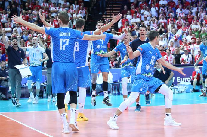 slovenska odbojkarska reprezentanca Poljska polfinale EP | Slovenski odbojkarji so v polfinalu evropskega prvenstva s 3:1 premagali gostitelje Poljake in se še tretjič na zadnjih štirih evropskih prvenstvih uvrstili v finale. V tem jim bo v nedeljo ob 20.30 nasproti stala Italija. | Foto Guliverimage