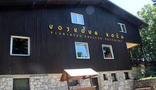 Vojkova koča na Nanosu (1240 m)