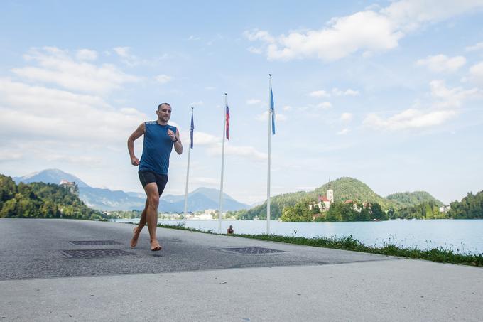 Okrog Blejskega jezera je tekel ali hodil že vsaj šest tisočkrat.  | Foto: Grega Valančič Sportida