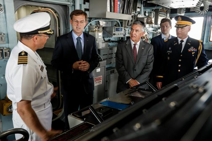 Miro Cerar, ameriška križarka, USS Monterey