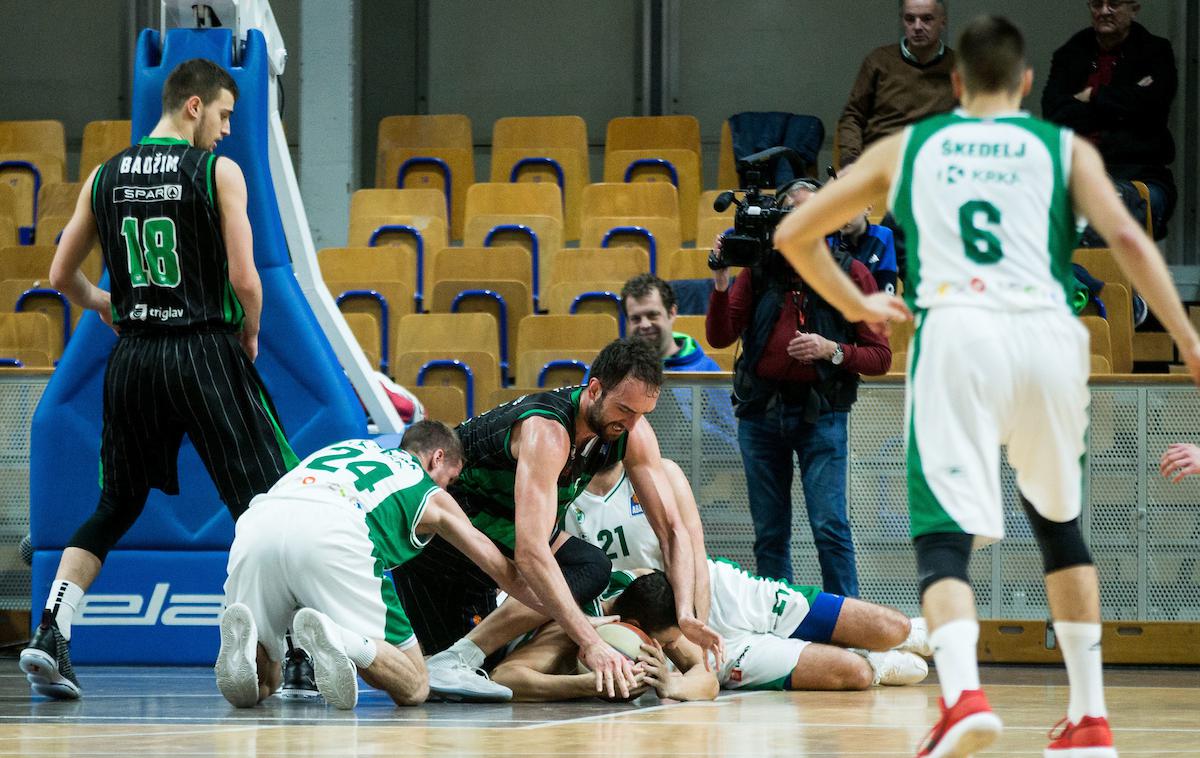 KK Petrol Olimpija : KK Krka | Olimpija je v slovenskem derbiju lige ABA vzela mero Krki. | Foto Vid Ponikvar