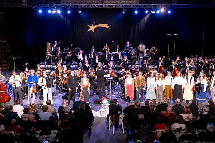 Gala novoletni koncert Cantabile