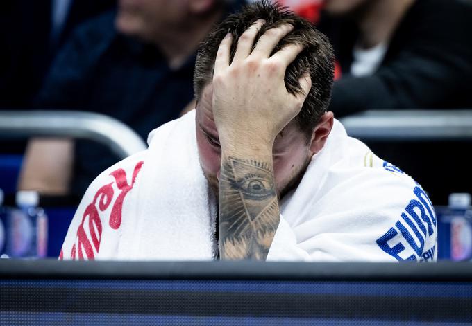 Luka Dončić po usodni tekmi. | Foto: Vid Ponikvar