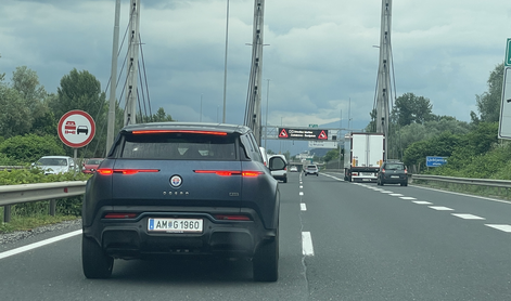 Mimo Ljubljane redek SUV, proizvajalec pred bankrotom #foto