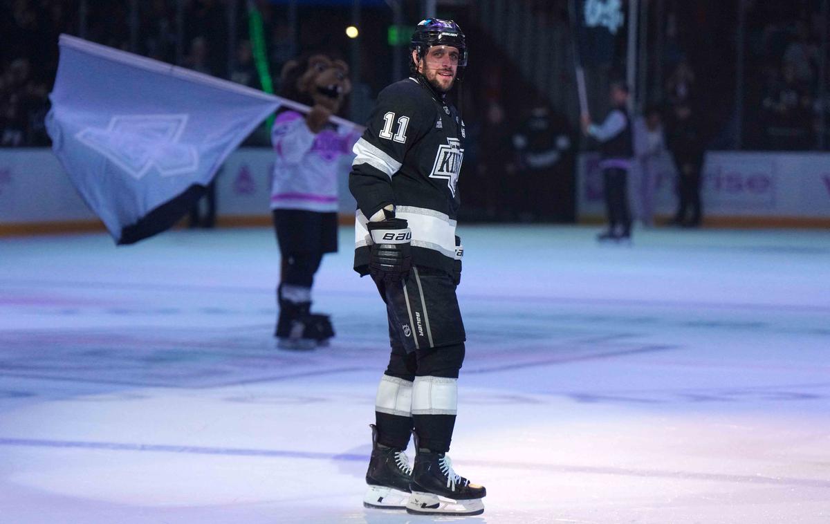 Anže Kopitar | Anže Kopitar je imel spet uspešen večer na ledu. | Foto Reuters