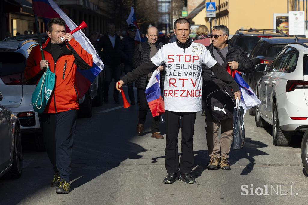 Protestni shod upokojencev, Inštitut 1. oktober in Glas upokojencev