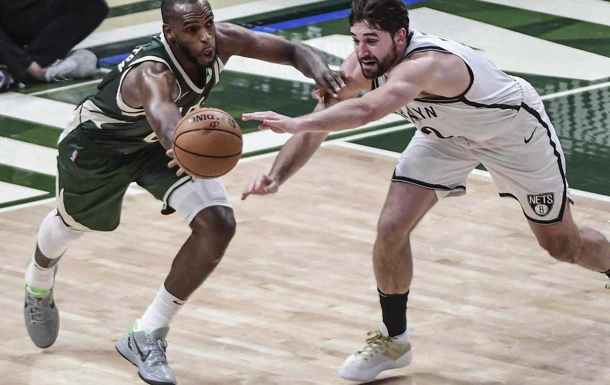 Khris Middleton | Brooklyn Nets bodo v Milwaukeeju pogrešali poškodovanega Jamesa Hardna. | Foto Guliverimage