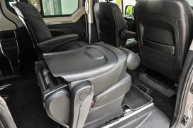 Opel vivaro touring