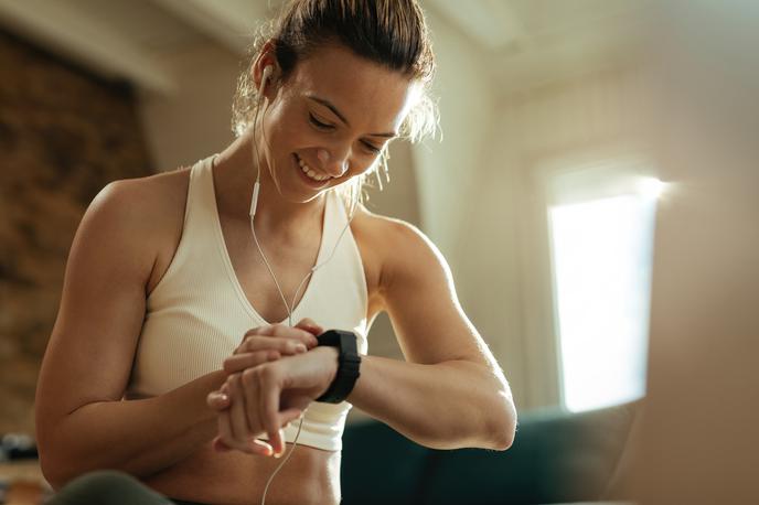 pametna ura, fitnes, vadba, šport, rekreacija | Kako izberete pravo pametno ali športno uro in katere lastnosti so pri odločanju za nakup pomembnejše od drugih? | Foto Getty Images