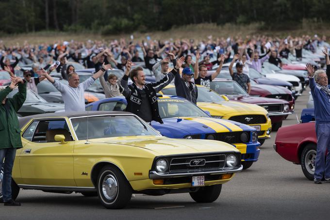 V Belgijo je pripeljalo kar 1.326 mustangov vseh letnikov in oblik. | Foto: Ford