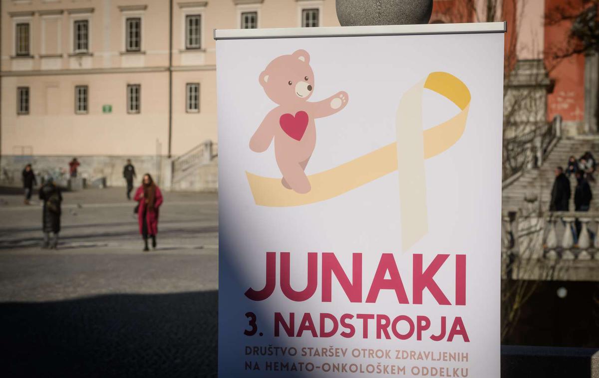 Junaki 3. nadstropja | Društvo Junaki 3. nadstropja združuje starše otrok, obolelih za rakom. Povezala jih je zahrbtna bolezen, združene pa ohranja želja po nudenju podpore vsem, ki so kadarkoli obiskali hemato-onkološki oddelek Pediatrične klinike Univerzitetnega kliničnega centra v Ljubljani. | Foto Nebojša Tejić/STA