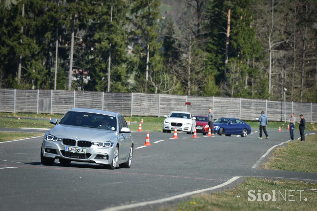 PRIMA prestižna limuzina srednjega razreda: Audi A4, Alfa romeo giulia, BMW 3, Jaguar XE, Lexus IS300h, Mercedes-Benz C