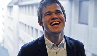 Carlsen dobil drugo partijo