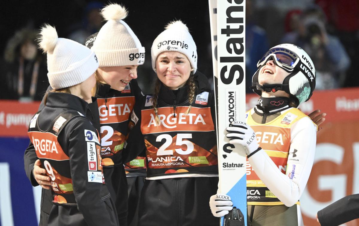 Nika Prevc Planica globus | Nika Križnar je pred začetkom sezone dejala, da je Nika Prevc najbolje pripravljena za svetovni pokal. In imela je prav. | Foto STA