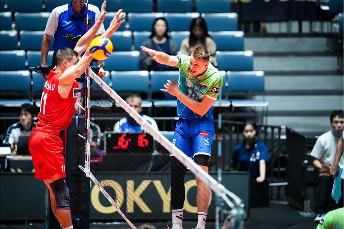 Slovenska odbojkarska reprezentanca | Slovenski odbojkarji so se na drugi tekmi kvalifikacij za olimpijske igre, ki jih gosti Tokio, veselili druge zmage. S 3:0 so premagali Turke. | Foto VolleyballWorld