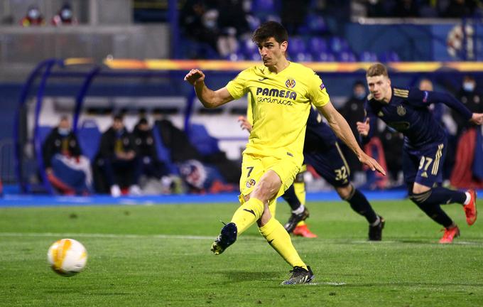 Gerard Moreno je bil razglašen za najboljšega nogometaša pretekle sezone. | Foto: Reuters