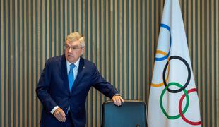 Thomas Bach po kritiki več vlad zaostril ton: Imajo dvojna merila