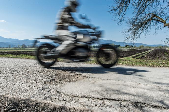 Javna agencija RS za varnost prometa (AVP) : Ne prehitevajte življenja! Motorist za vedno. | Foto Klemen Korenjak