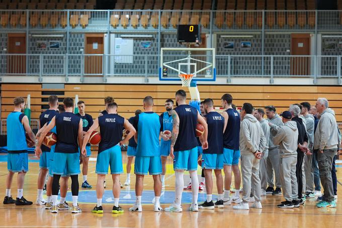 Slovenija v teh dneh trenira v Kopru. | Foto: Aleš Fevžer