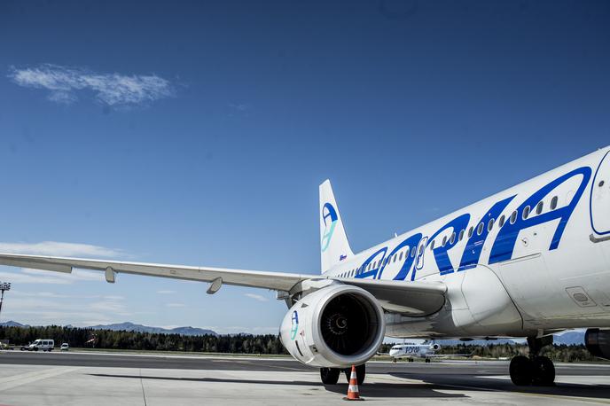 Adria Airways | Nad Adrio Airways se spet zgrinjajo črni oblaki, nekateri ji napovedujejo celo stečaj. | Foto Klemen Korenjak