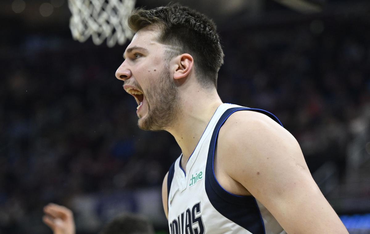 Luka Dončić Cleveland | Luka Dončić spet ni mogel zadržati svojih čustev. Sledila je kazen. | Foto Reuters