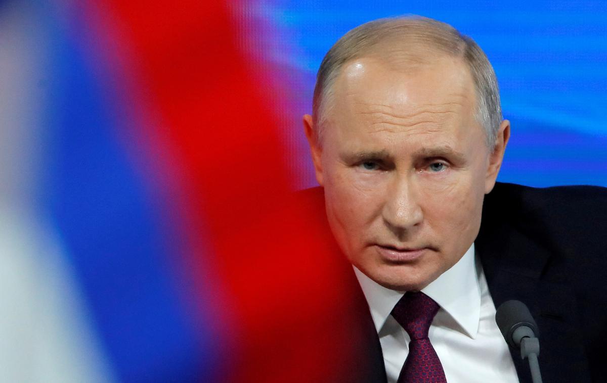 Vladimir Putin | Ruski predsednik Vladimir Putin je v četrtek znova pozval IAEA, naj čim prej pregleda ukrajinske jedrske lokacije.  | Foto Reuters