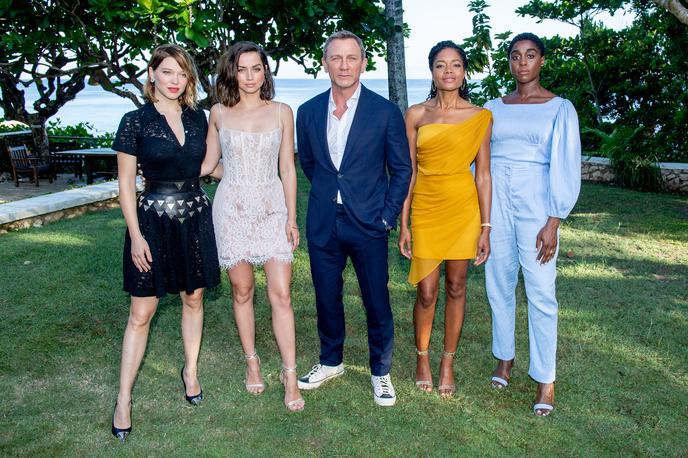 Bond 25 | Del zasedbe novega Bonda z Danielom Craigom v sredini – ta še vedno igra Jamesa Bonda, medtem ko bo številko 007 v novem filmu nosila Lashana Lynch (skrajno desno). | Foto Getty Images