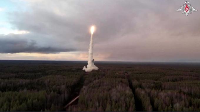 medcelinska balistična raketa, Rusija | Foto: Reuters