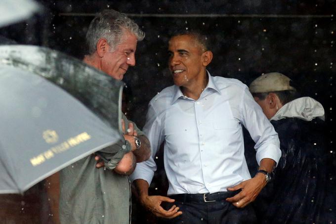 Zadovoljna Bourdain in Obama po večerji. | Foto: Reuters