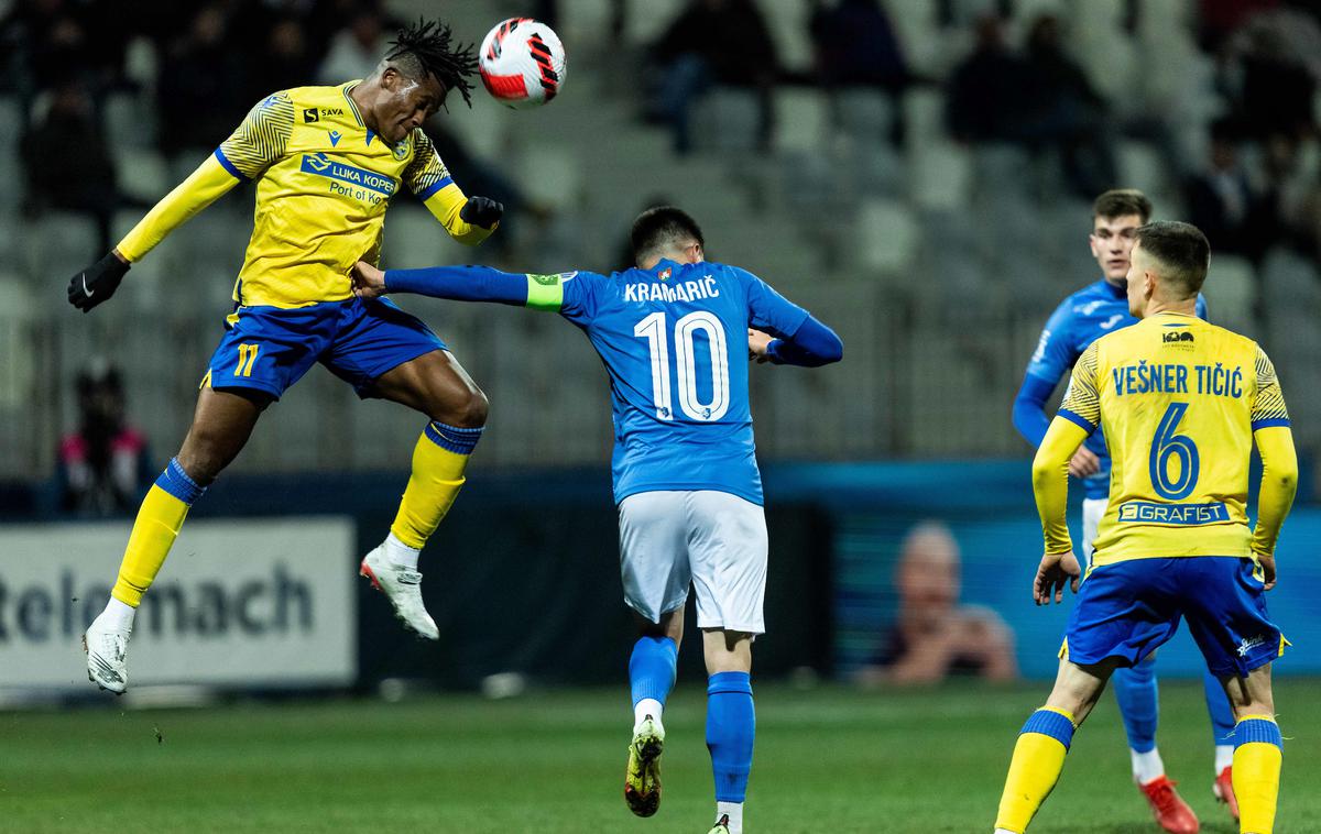 Koper Osuji | Zadela sta Bede Osuji in Kaheem Paris in Koper je osvojil tri točke. | Foto Vid Ponikvar/Sportida