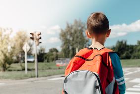 Otrok je polnoleten. Komu je treba nakazovati preživnino? #pravni nasvet