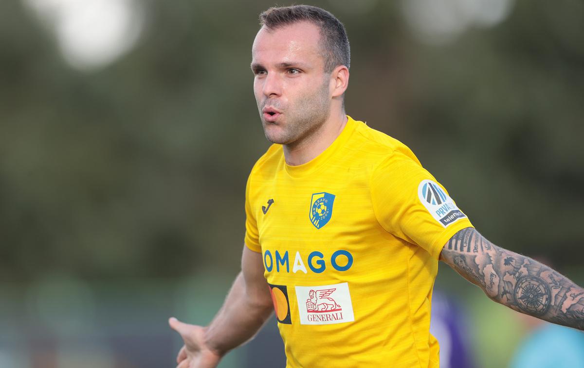 NK Bravo Matej Poplatnik | Matej Poplatnik je v 115. minuti tekme zadel za zmago z 2:0 in napredovanje Brava v drugi krog kvalifikacij. | Foto www.alesfevzer.com