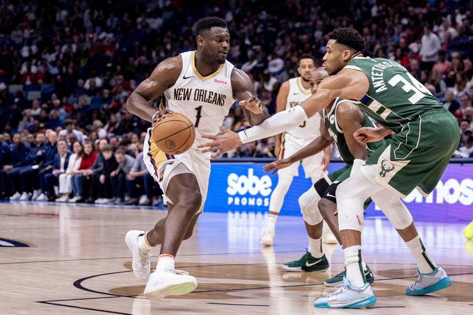 Zion Williamson se je izkazal proti Giannisu Antetokounmpu. | Foto: Reuters