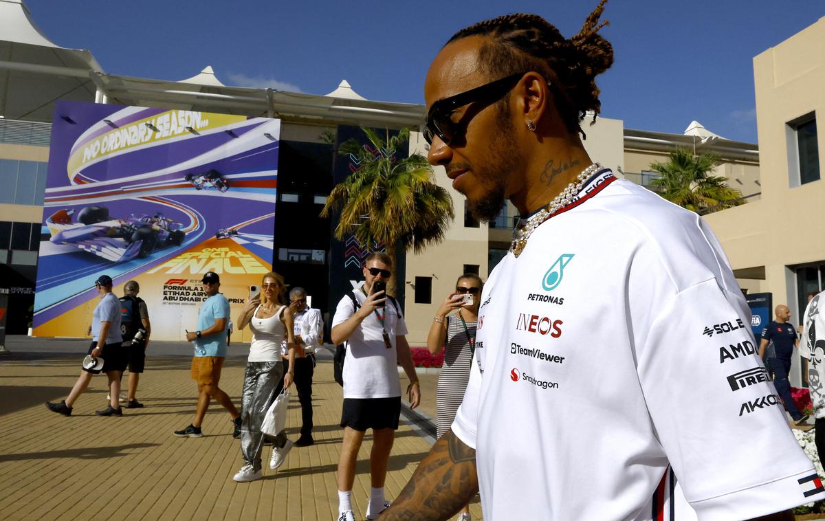 Abu Dabi Lewis Hamilton | Lewis Hamilton po letošnji sezoni, ki se začne čez en mesec, Mercedes menja za Ferrari? | Foto Reuters