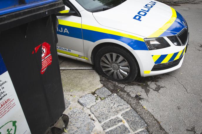 Rop bencinskega servisa v Ljubljani in prijetje storilca. | Rop pošte na Teharjah (slika je simbolična) | Foto Bojan Puhek