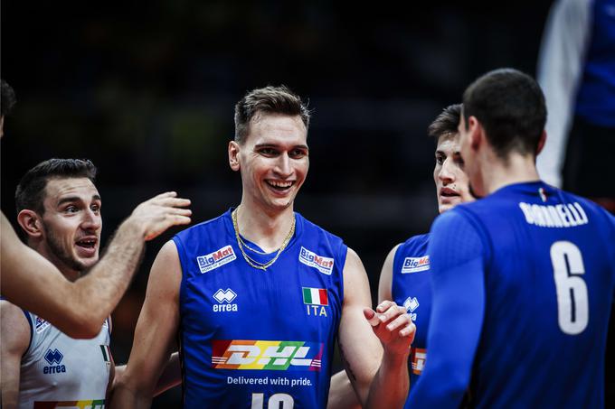 Italijane, ki so v Stožicah taktizirali s postavo in spočili najmočnejša orožja, čaka četrtfinale proti Francozom. | Foto: Volleyball World