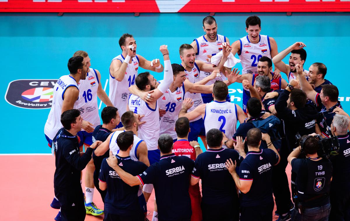 Srbija odbojka | Srbi so utišali več kot 12 tisoč navijačev v Bercyju in se v finalu pridružili Slovencem. | Foto CEV