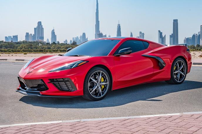 corvette C8 | Chevrolet corvette C8 spada med največje klasike ameriške avtomobilske industrije. Poganja ga atmosferski motor V8 z močjo od 365 do 500 kilovatov. | Foto Chevrolet