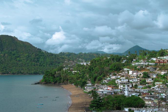 Otočje Mayotte, Francija | V boju proti nezakonitemu priseljevanju je Pariz že poostril nadzor, uničil številna taborišča in deportiral migrante. | Foto Shutterstock