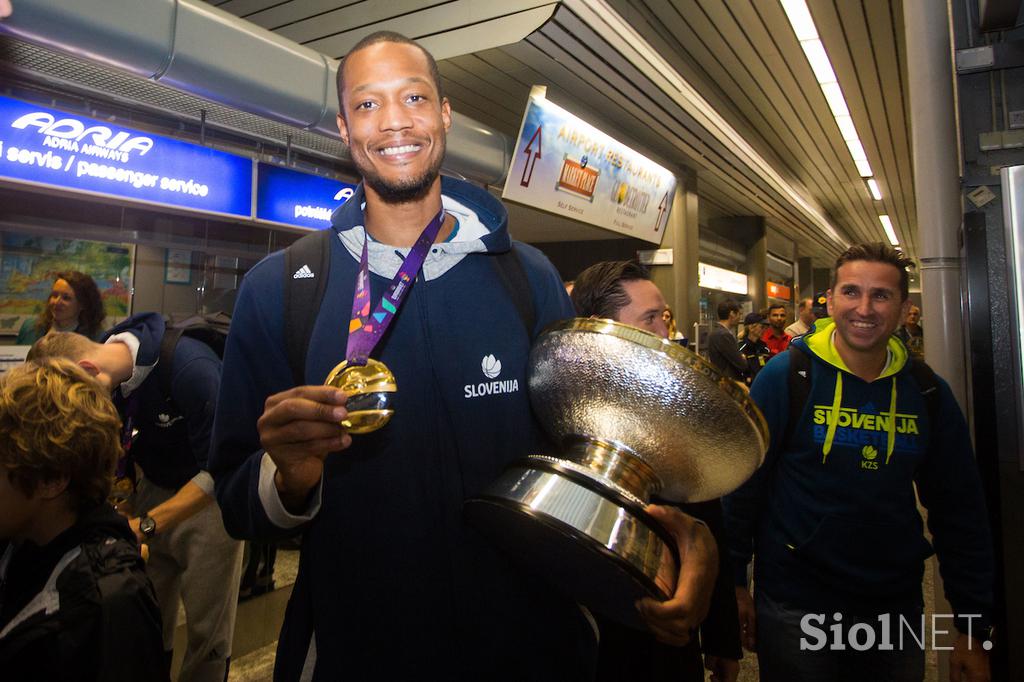 Brnik sprejem eurobasket 2017